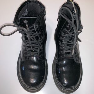 Kids doc martens